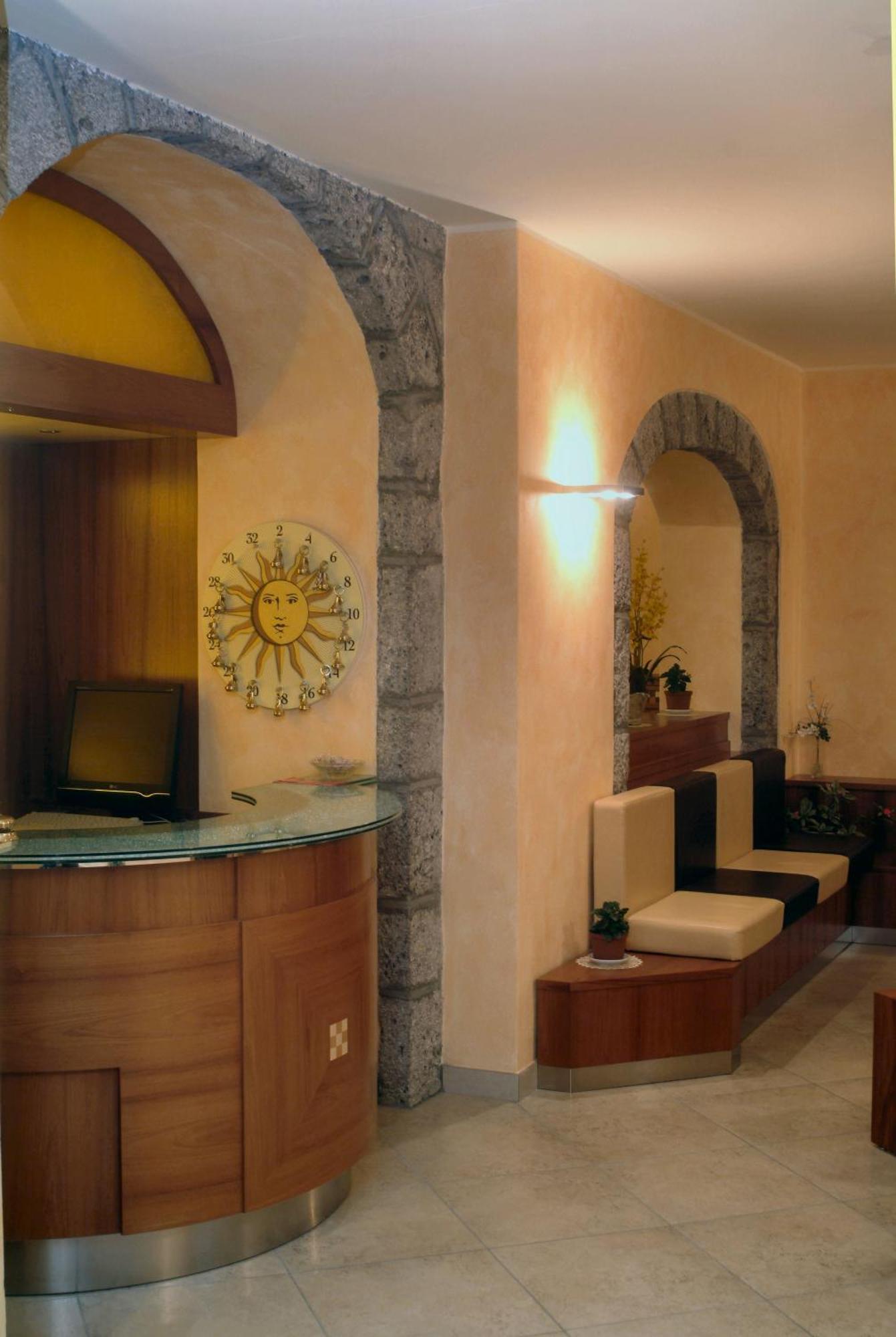 Hotel Sole Кастьоне-делла-Презолана Экстерьер фото