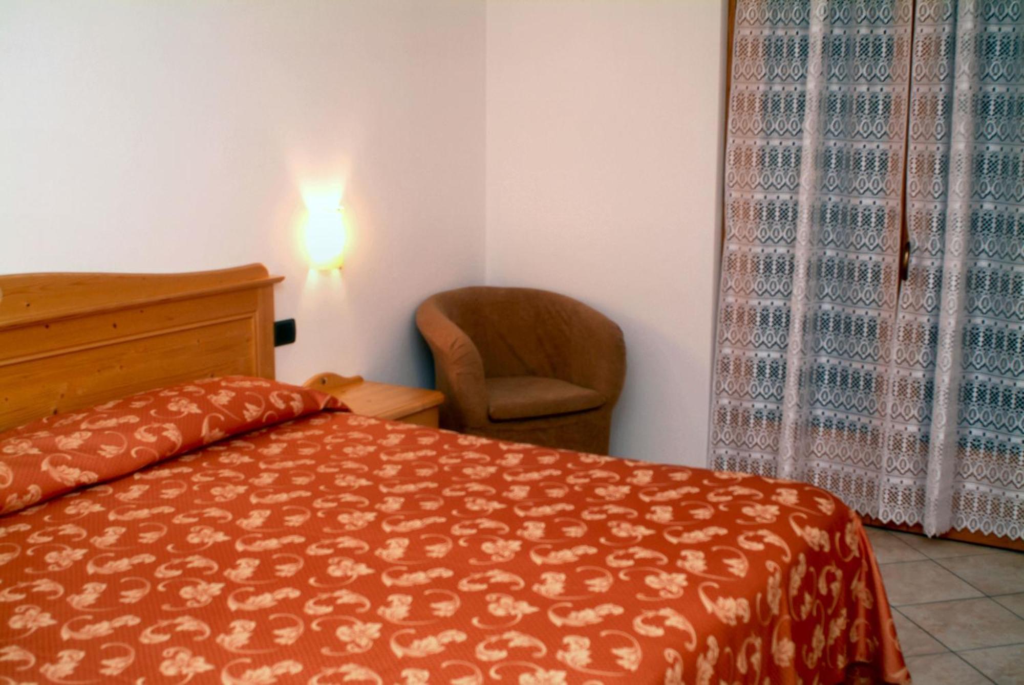 Hotel Sole Кастьоне-делла-Презолана Экстерьер фото